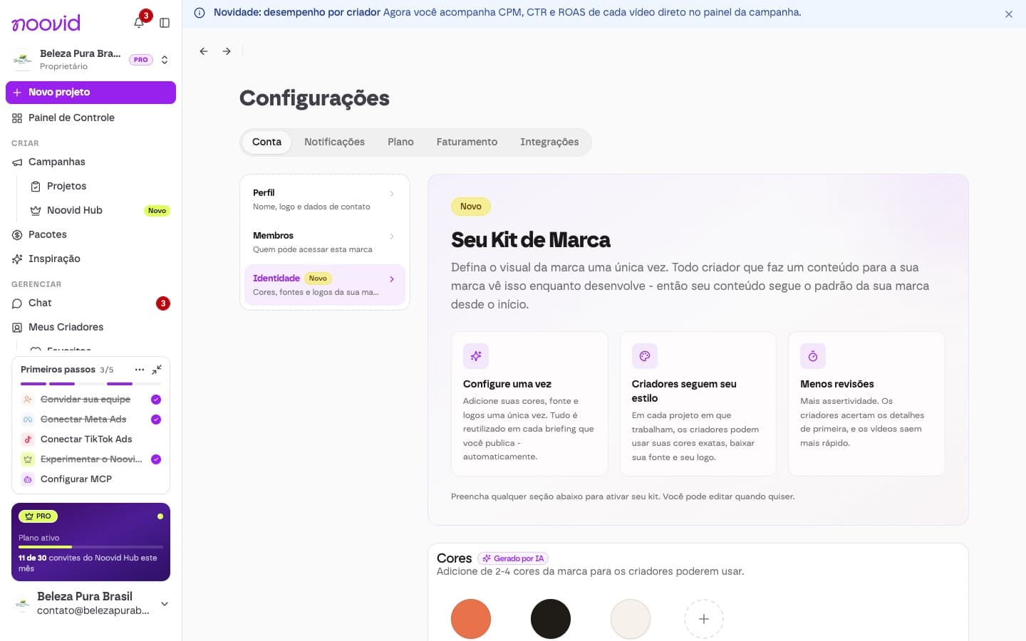 A página Identidade nas Configurações, com cores, fonte, logos, estilo de legenda e voz da marca
